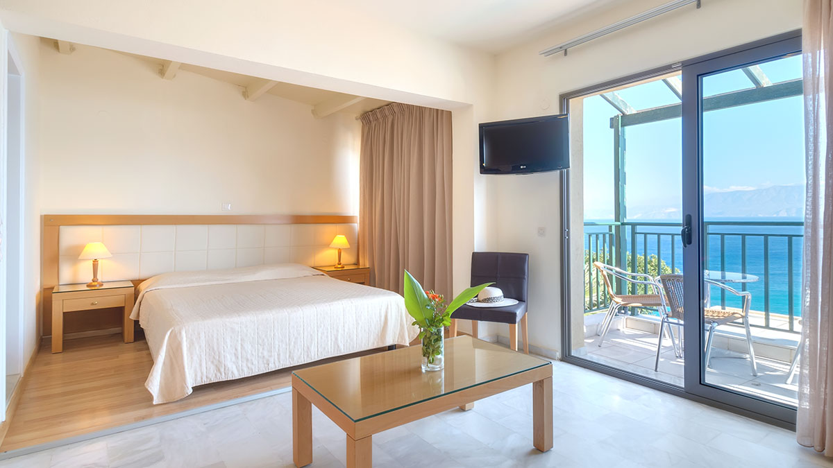 Family Room Side Sea view